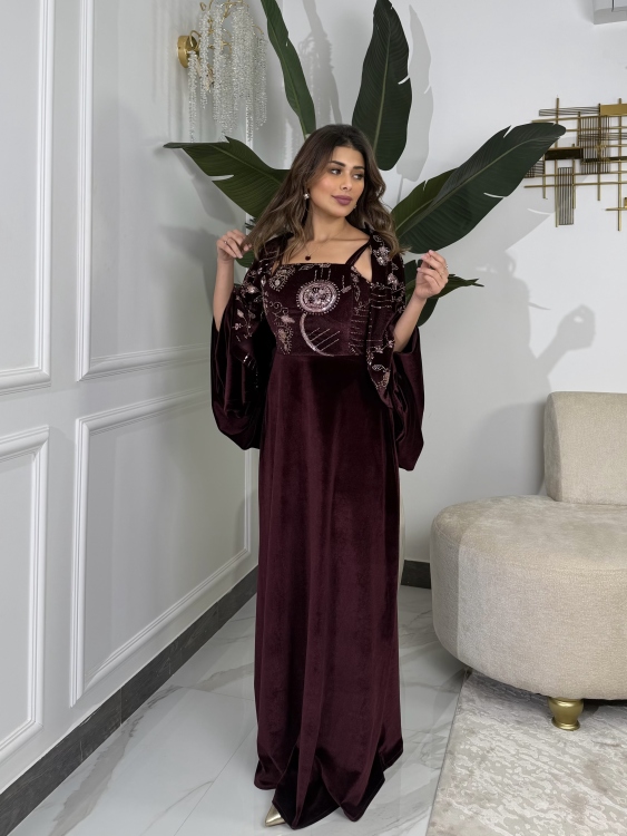 Two-Piece Velvet Dress with Structured Top الجوهره