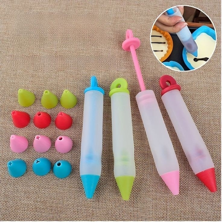 قلم سليكون للكتابه ع الحلويات 