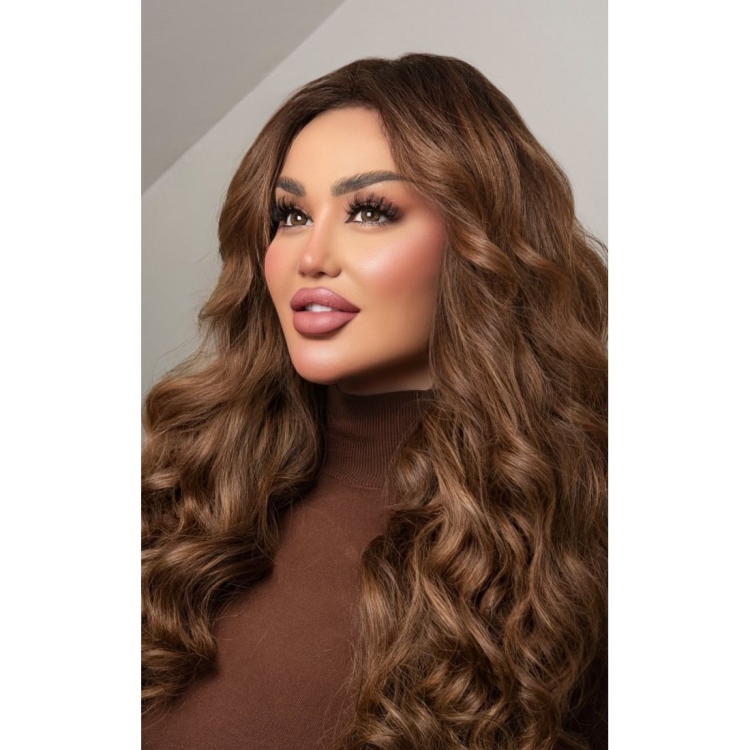 كريستال  ريان هيزل 