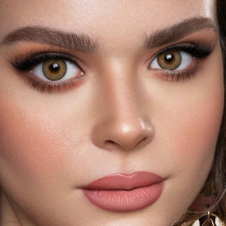 كريستال  هيزل 