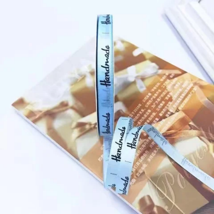 شبر رفيع مطبوع هاند ميد لون ازرق فاتح 