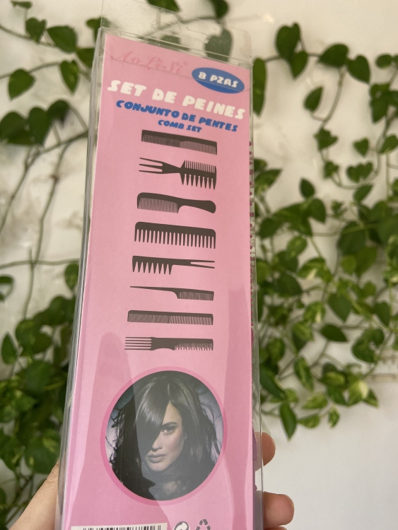 Hair brush / 8 pcs 
