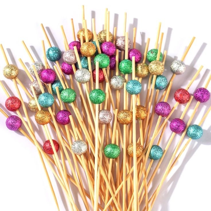 100 من اعواد تزين حلويات 