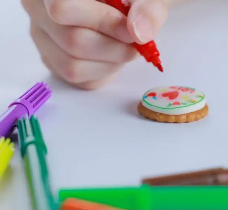 قلم  كتابه غذائي 