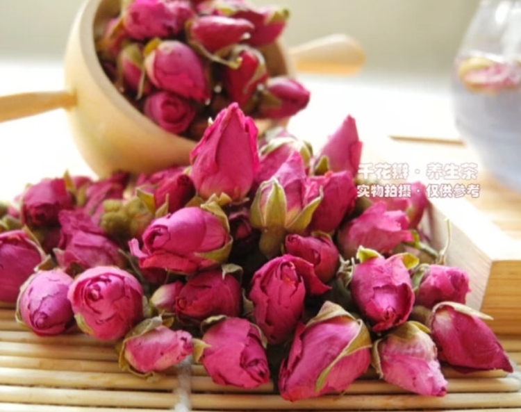 ورد محمدي لتزين الحلويات 