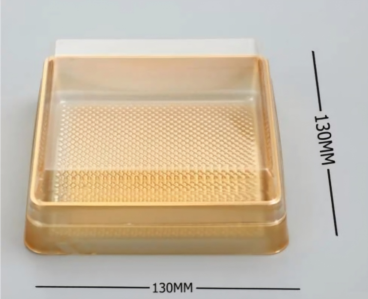 علب حلا ذهبي غطاء شفاف 13×13 ارتفاع4.5