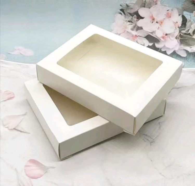 علب وجه شفاف  25سم ×18 سم ارتفاع 4سم 