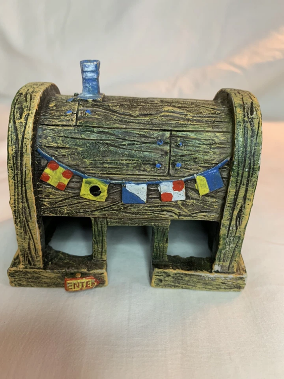 ديكورات حوض السمك - منزل سبونج بوب وكراستي كراب