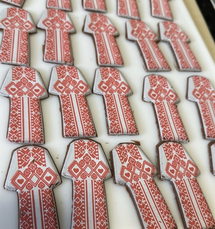 ترانسفير حنا  ثوب مطرز  3 ورقات 