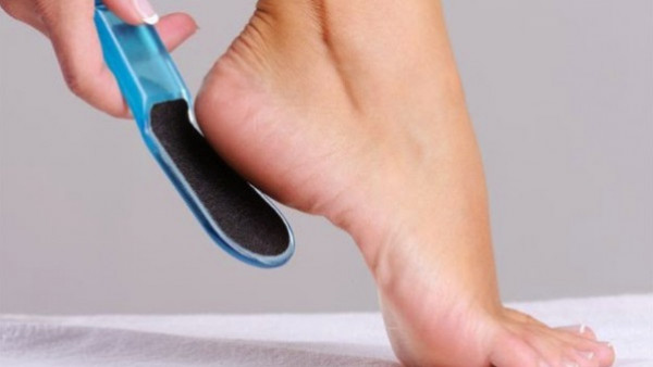 مبرد القدمين البلاستيك