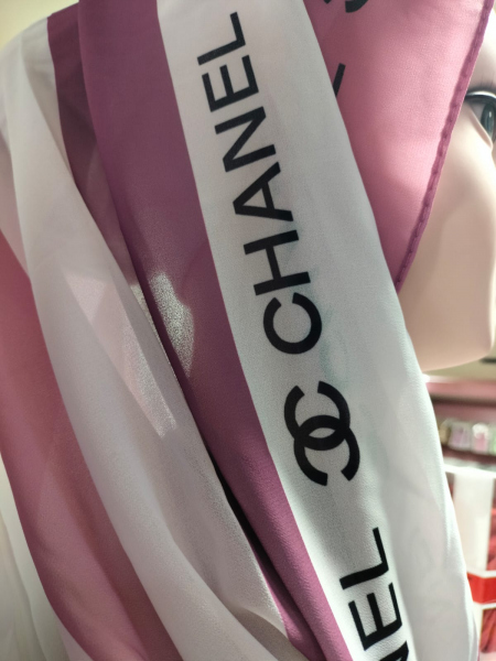 شال جورجيت شانيل