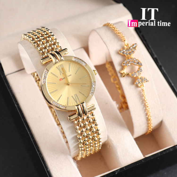 ساعه مع سوارة مميزة