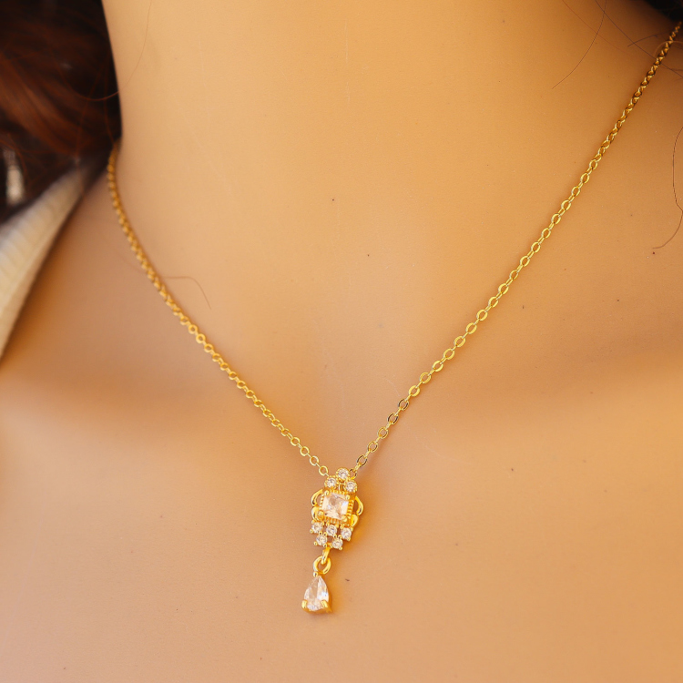 قلاده عصرية