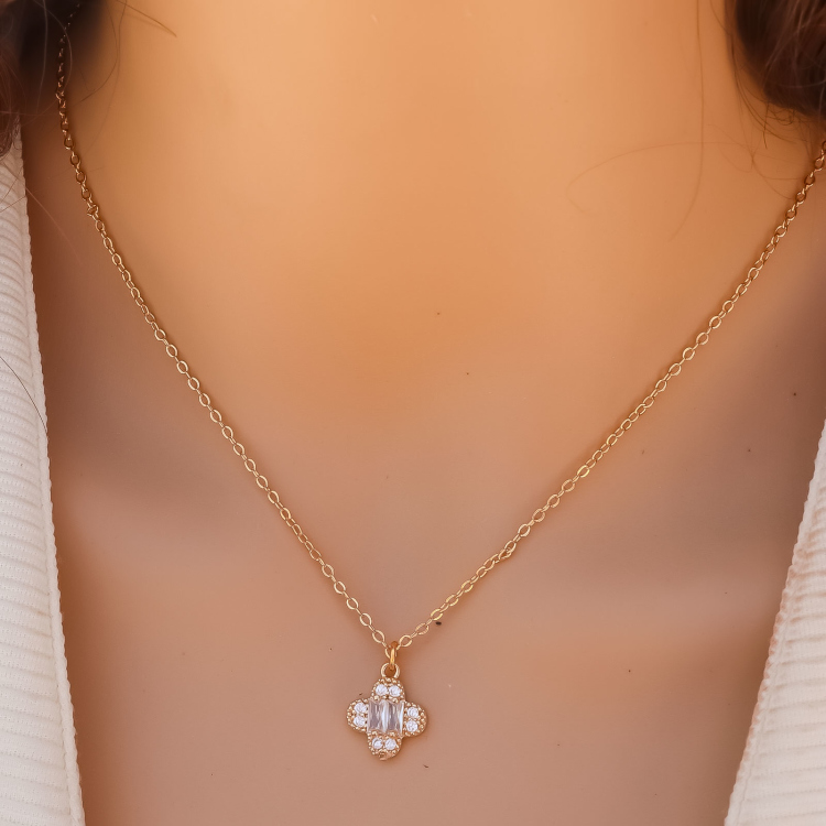 قلادة للمناسبات 