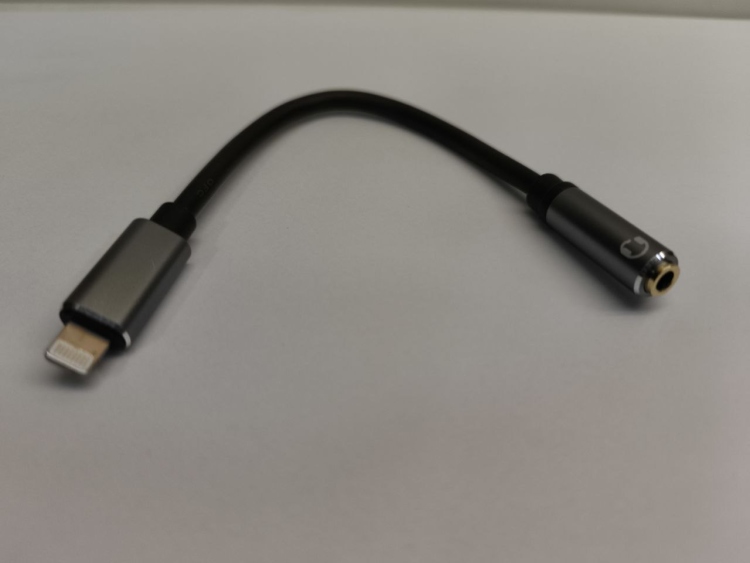 تحويلة iPhone to 3.5mm Female 