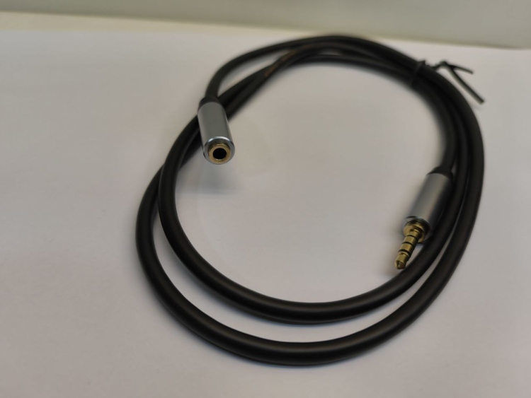 وصلة 3.5mm to 3.5mm Female 