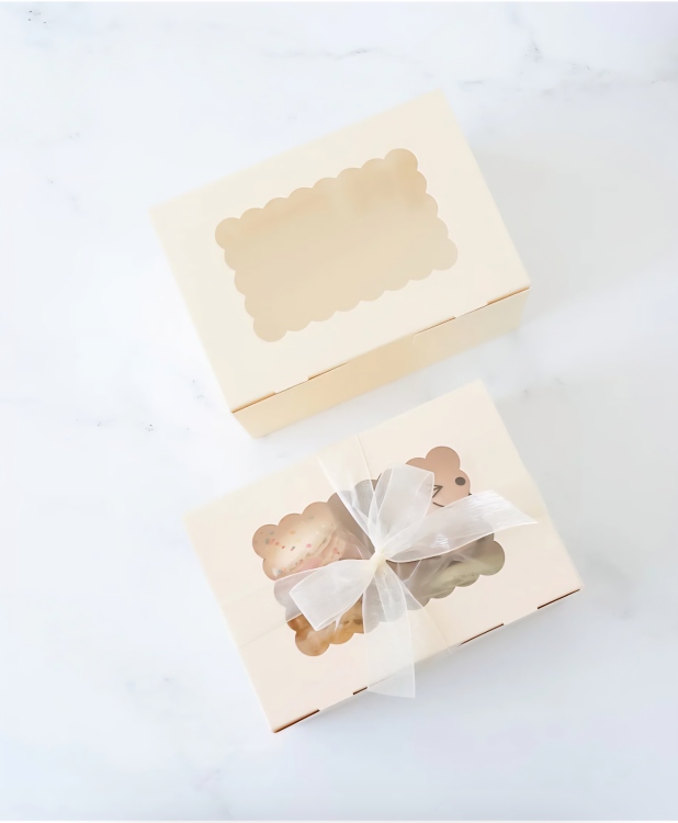 علب وجه شفاف قياس 30×22سم ارتفاع 6 دونت 