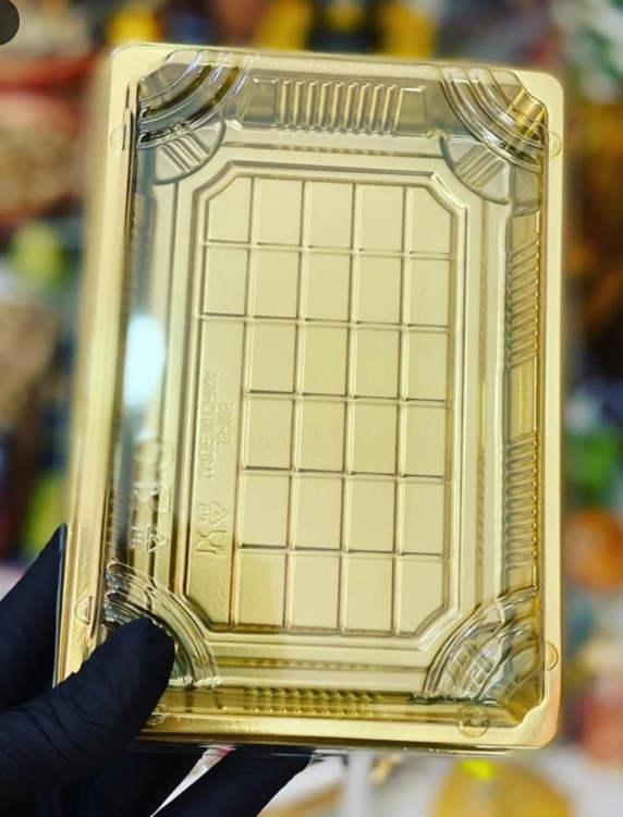 علب سوشي ذهبي قياس 24×15سم ارتفاع 5 يم 