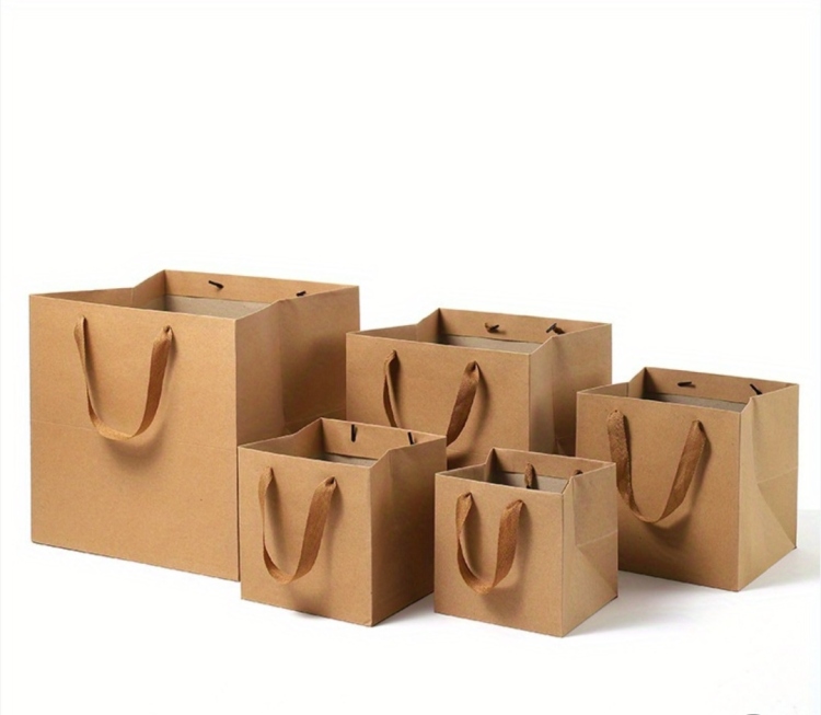 اكياس كرتون قاعده عريضه 30×30×30 عدد 12 قطعه