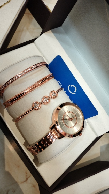 طقم اكسسوار وساعه