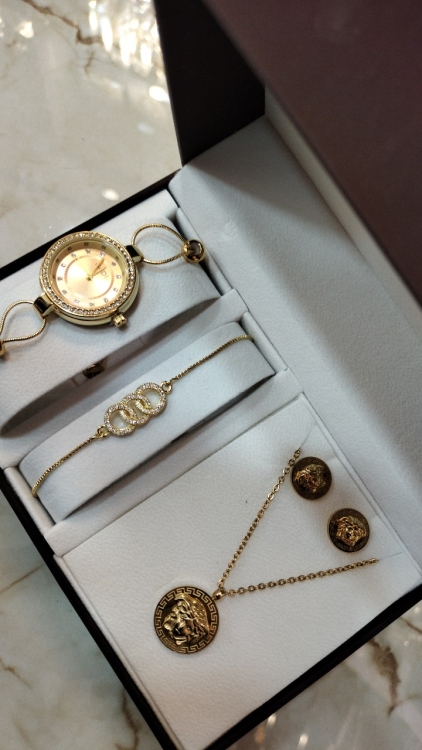 طقم اكسسوار وساعه