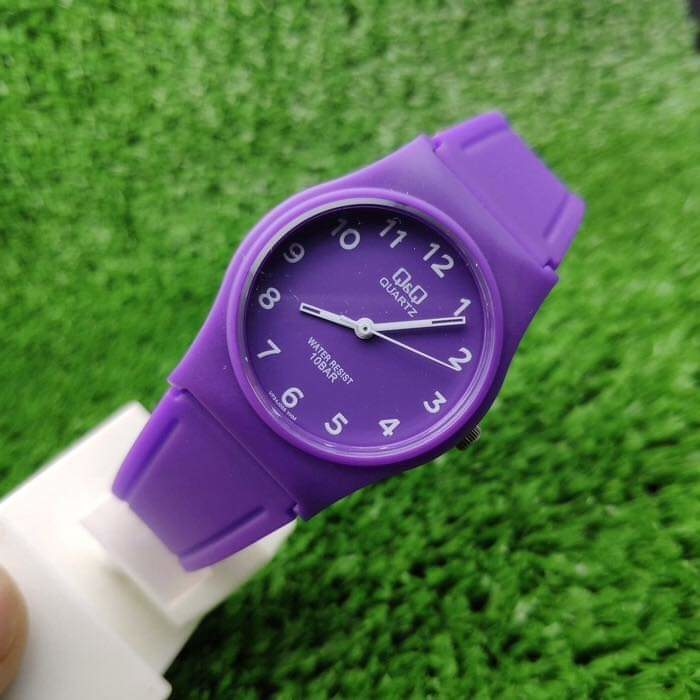 ساعه نسائيه Q&Q