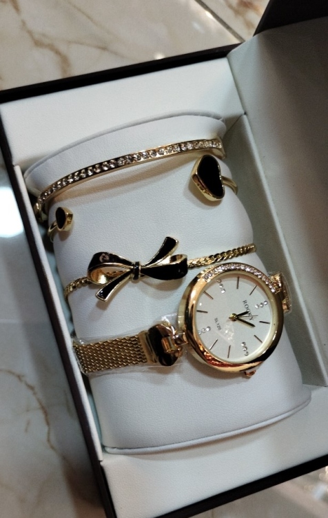 طقم ساعه واكسسوار