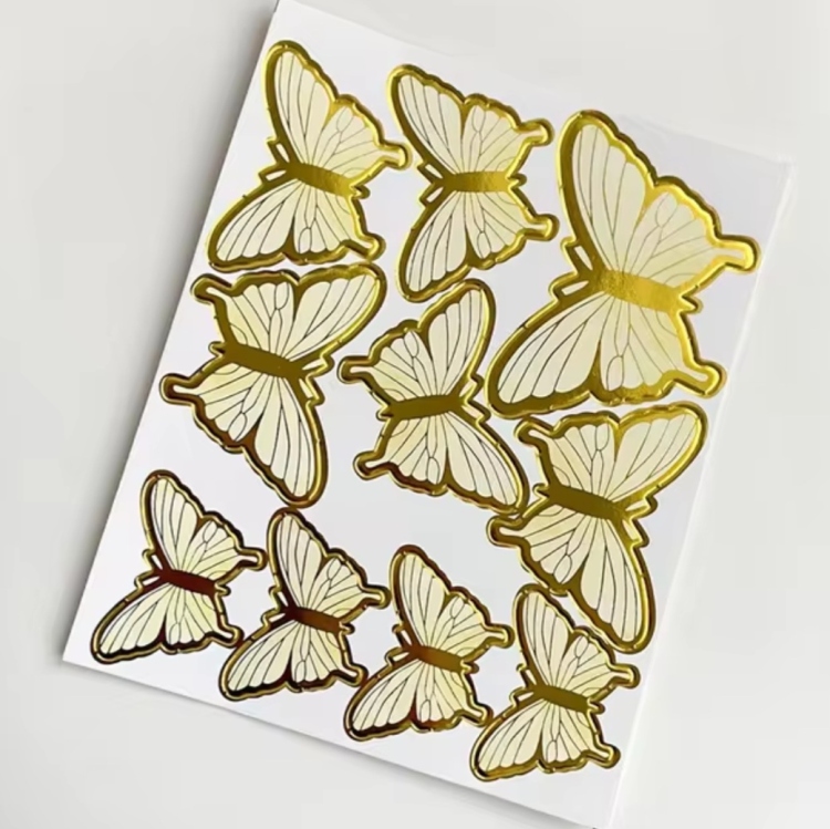 فراشات تزين الكيك لون اصفر 