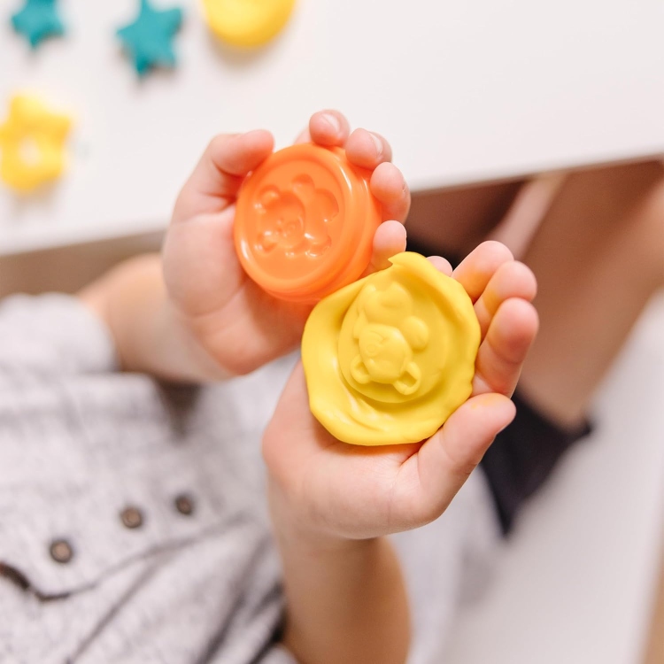 ألعاب أطفال 